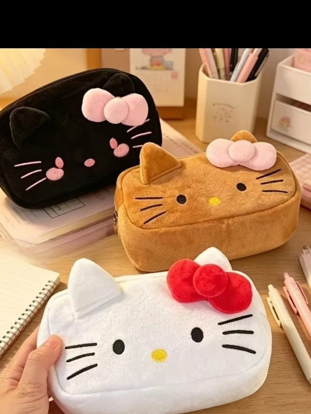 Hello Kitty Cosmetic Bag White
